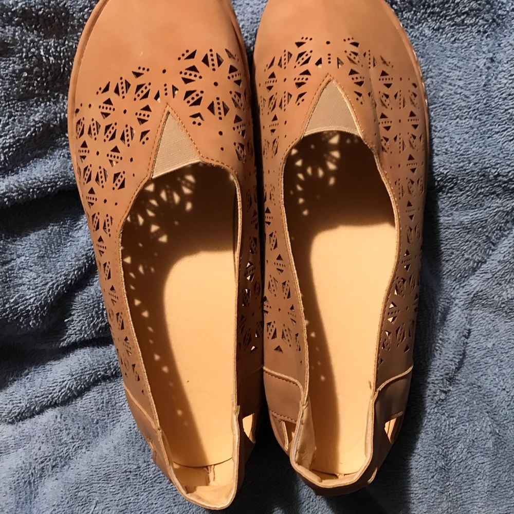 Shoes - Picture 2 of 5